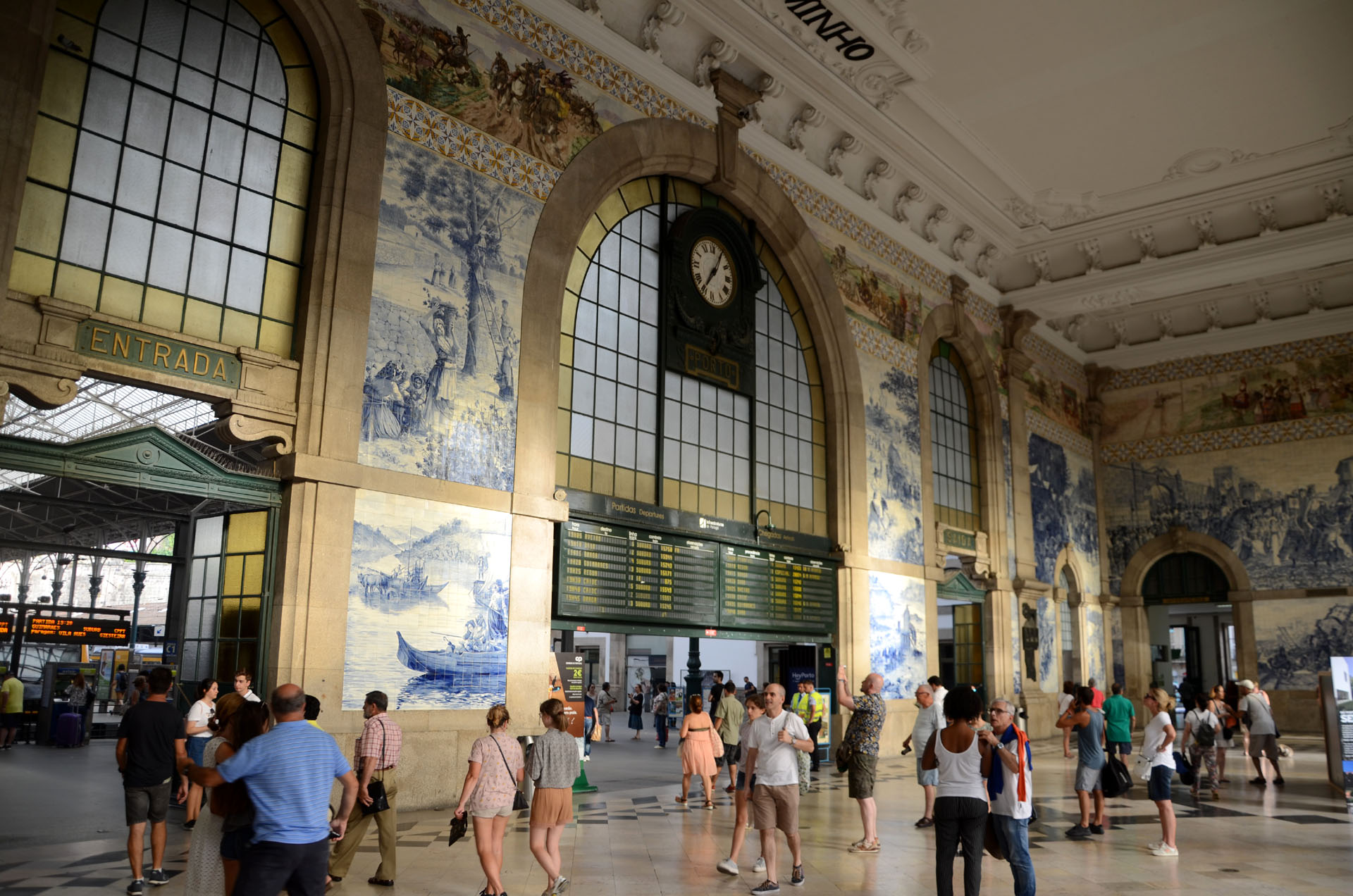 São Bento Railway Station